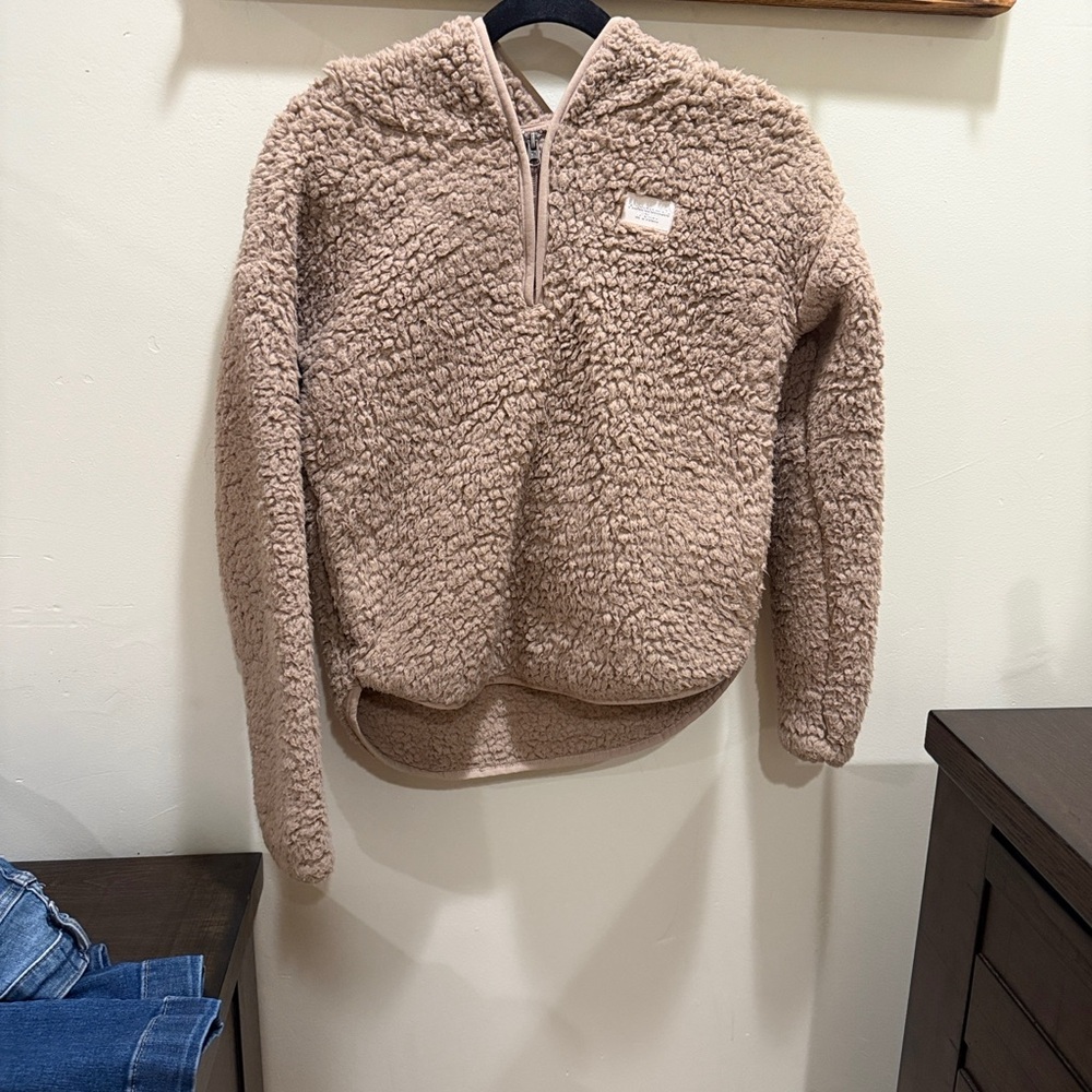 Abercrombie & Fitch Tan Sherpa Fleece